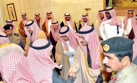سمو أمير منطقة الرياض ونائبه يستقبلان عدداً من الوزراء والمسؤولين والمواطنين 