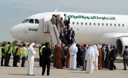 طائرة عراقية تهبط في الكويت بعد 22 عاماً 