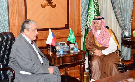 الأمير عبدالعزيز بن عبدالله يلتقي وزير الخارجية التشيكي 