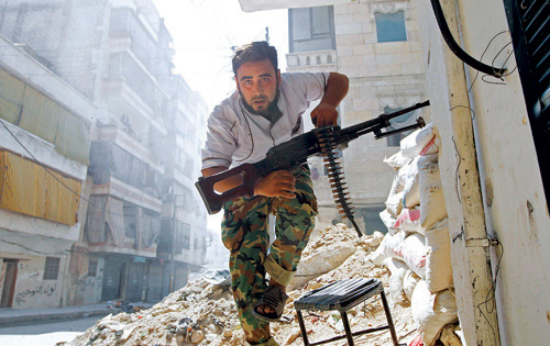 المعارضة السورية تحتفظ بحقها في «العمل العسكري» حتى إسقاط الأسد 