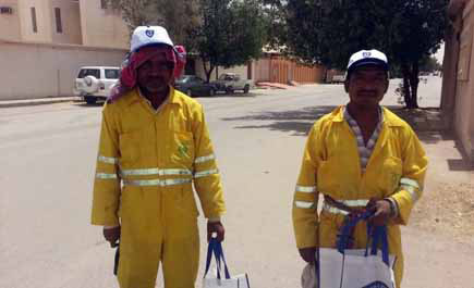 الهلال يتبنى مشروعاً خيرياً يستهدف عمال النظافة 