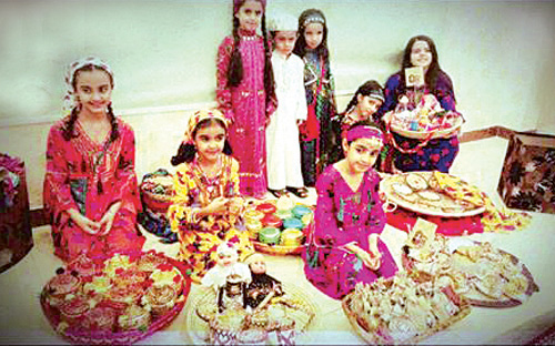 الأطفال في عنيزة يفضلون العيد في الحارات القديمة وعلى طراز الأجداد 