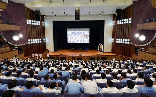 جامعة العلوم الصحية تستقبل (1317) طالباً وطالبة 