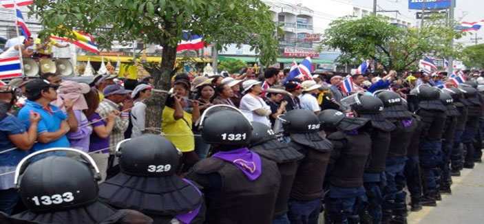 الحكومة تشن حملة عنيفة ضد المحتجين في بانكوك 