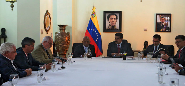 الحكومة والمعارضة في فنزويلا تتفقان على الحوار بحضور مراقبين أجانب 