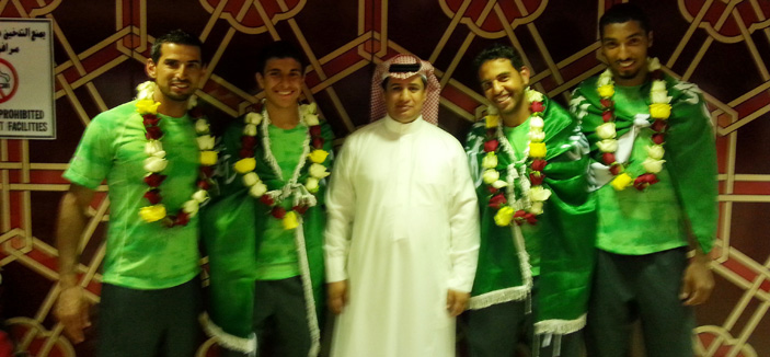 اتحاد التنس يستقبل أبطال أخضر التنس في مطار الملك خالد بالورود 
