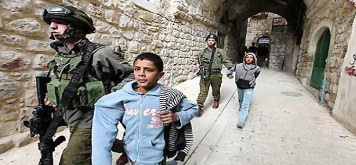 ارتفاع عدد الأسرى الفلسطينيين في سجون الاحتلال إلى 5700 معتقل 