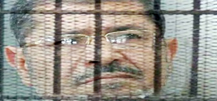 تأجيل محاكمة مرسي و131 من قيادات الإخوان لجلسة 30 نوفمبر 