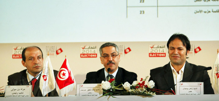 الطيب البكوش يرجئ تشكيل الحكومة التونسية لاعتبارات دستورية