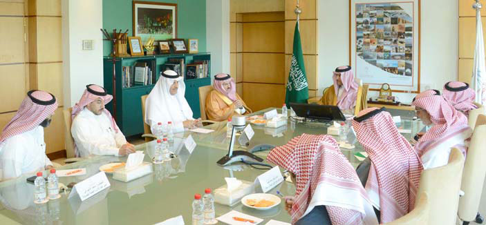 الأمير سلطان بن سلمان يلتقي رئيس المؤسسة العامة للخطوط الحديدية 