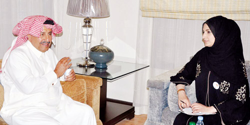  الأمير سلطان بن محمد أثناء حواره مع برنامج فروسية
