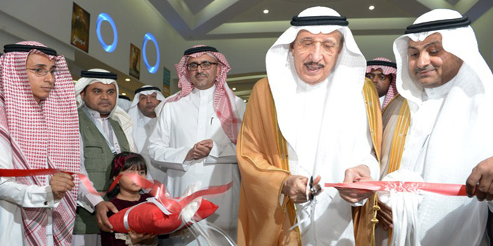  الأمير محمد بن ناصر يقص شريط الافتتاح