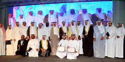 وزير الحج يكرِّم الفائزين بجائزة الوزارة للأعمال الإعلامية لموسم 1435هـ 