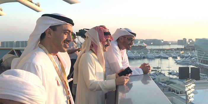 الأمير الوليد يلبي دعوة الشيخ محمد بن زايد لحضور «الفورمولا 1» في أبو ظبي 