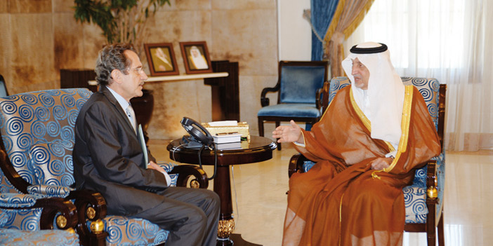 الأمير خالد الفيصل يستقبل القنصلين الفرنسي والأردني 
