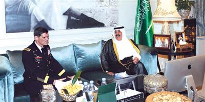 الأمير متعب بن عبدالله ناقش مع الفريق فوتيل الموضوعات المشتركة 