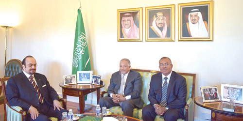   السفير عادل بن بخش يستقبل سفير السودان