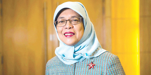 انتخاب حليمة يعقوب رسمياً أول رئيسة لسنغافورة 