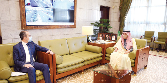  الأمير فيصل بن بندرخلال استقباله السفير التونسي