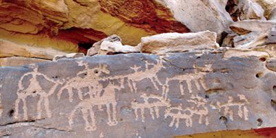 رسوم صخرية شمال المملكة تكشف استخدام الكلاب المدربة في الصيد منذ العصر الحجري الحديث 