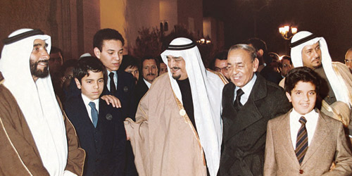 مع الملك فهد في مؤتمر القمة الإسلامية بالمغرب - الفهد روح القيادة
