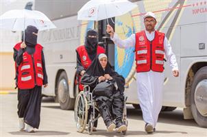 42 متطوعاً ومتطوعة يشاركون في تقديم الخدمات الإسعافية لضيوف الرحمن القادمين من جمهورية العراق 