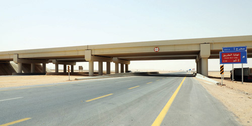 تواصل تنفيذ مشروع ازدواج الطريق الرابط بين الخرج وطريق الرياض - الدمام السريع 