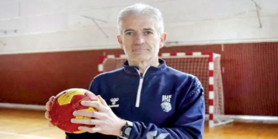 الإسباني «رامون» رئيساً لدائرة التحكيم في اتحاد كرة اليد 