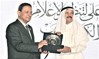 جائزة «الرواد» لخالد المالك من المجلس الأعلى للإعلام بمصر 