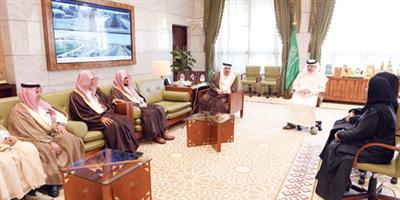 أمير منطقة الرياض يلتقي أعضاء مجلس المنطقة 