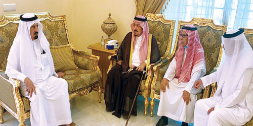 الأمير فيصل بن بندر يعزي أسرة أبو ملحة 