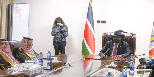  رئيس جنوب السودان خلال لقائه وزير الخارجية
