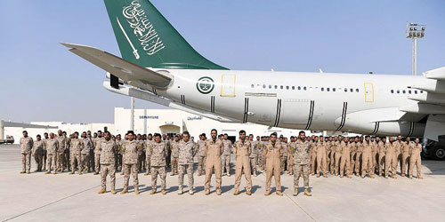  لقطات من وصول القوات الجوية إلى الإمارات