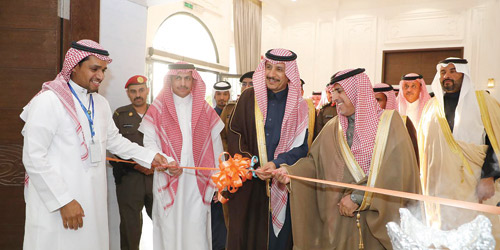 الأمير عبدالرحمن بن عبدالله يرعى ملتقى التطوع الذي أقامه مركز التنمية الاجتماعية بروضة سدير 