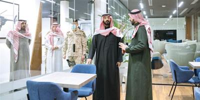 الأمير عبدالله بن بندر يطلع على سير العمل في برنامج تطوير وزارة الحرس الوطني 