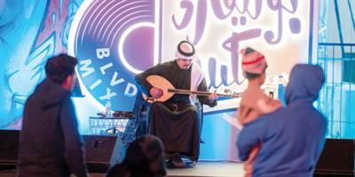 زوار موسم الرياض يتنفسون غناءً وموسيقى في «بوليفارد سيتي» 