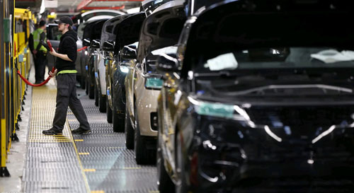تراجع إنتاج السيارات في بريطانيا لأدنى مستوى منذ أكثر من 6 عقود 