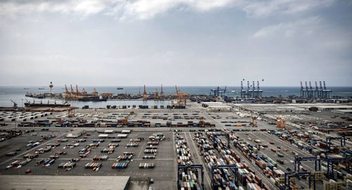 ميناء جدة الإسلامي يستقبل 60 ألف طن من الحبوب 