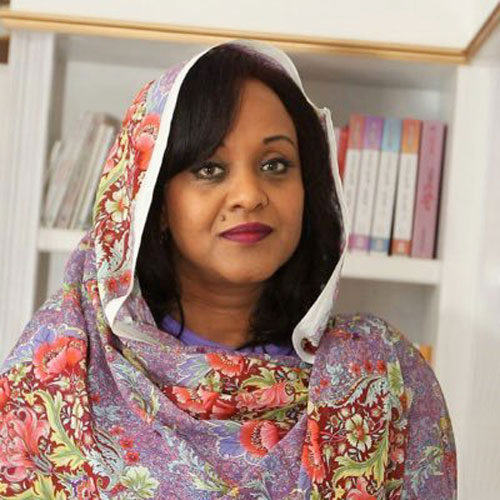 الشاعرة السودانية آن الصافي لـ«الجزيرة الثقافية»: نشأت على صداقة الكتاب 