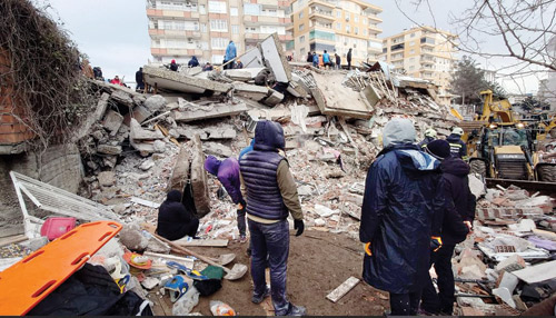  أحد المواقع المدمرة إثر الزلزال الذي تعرضت له تركيا