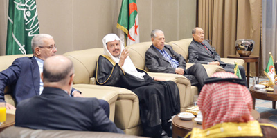 رئيس مجلس الشورى يعقد جلسة مباحثات رسمية مع رئيس المجلس الشعبي الوطني الجزائري 