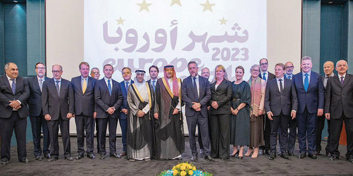  نائب وزير الخارجية في لقطة جماعية مع سفراء الدول الأوروبية في الرياض