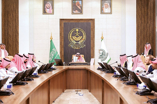 الأمير فهد بن سعد يرأس اجتماع المجلس المحلي لمحافظة الدرعية 