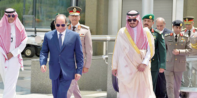 رئيس جهورية مصر العربية يصل جدة للمشاركة في القمة 