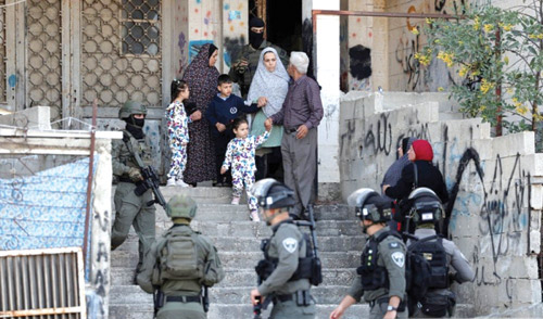 إصابة عدد من الفلسطينيين في اعتداءات للمستوطنين على مدينة الخليل 