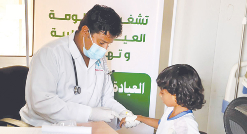 مركز الملك سلمان يواصل تقديم الخدمات الطبية لنازحي اليمن 