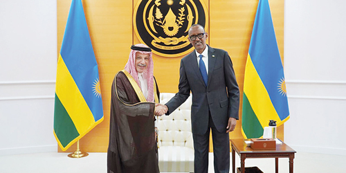  رئيس رواندا مستقبلا المستشار بالديوان الملكي أحمد قطان