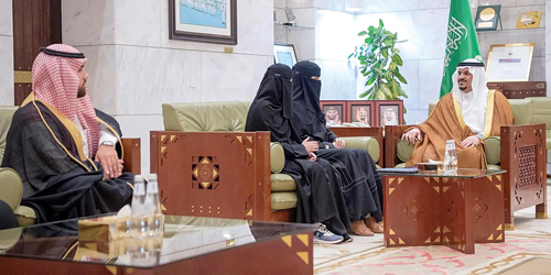 نائب أمير منطقة الرياض يستقبل رئيس وأعضاء جمعية بصمة تفاؤل 