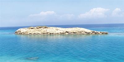 جزيرة «جبل الليث».. قبلة لهواة الغوص والرياضات البحرية 