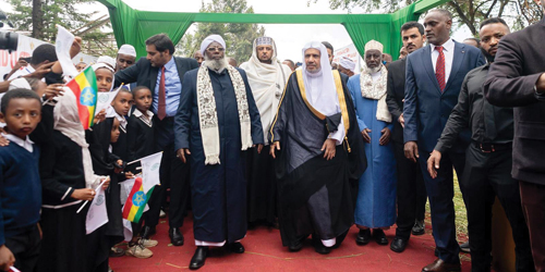 د. العيسى يعلن مبادرة رابطة العالم الإسلامي لإنشاء مسجد النجاشي في إثيوبيا 